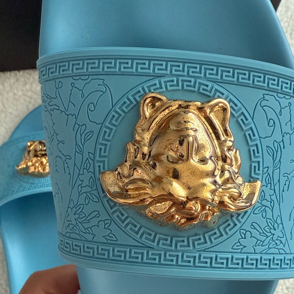 Versace Pool Slides - Picture 8 of 11